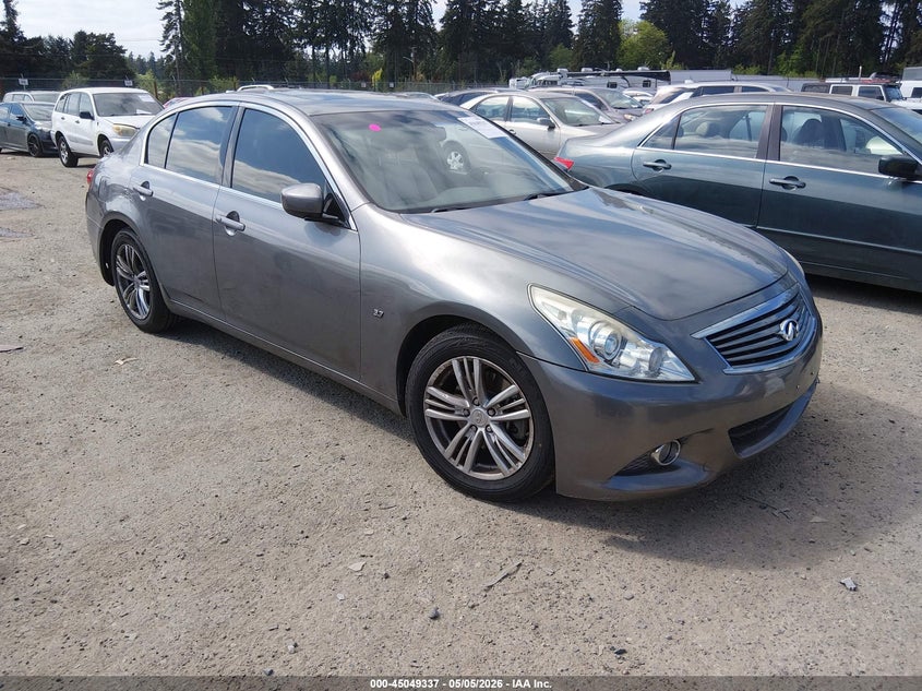 2015 INFINITI Q40
