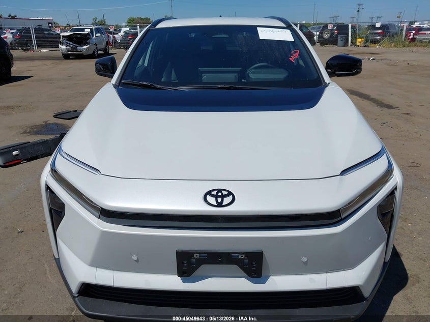 2026 Toyota Bz Xle VIN: JTMBFAEB5TA005409 Lot: 45049643