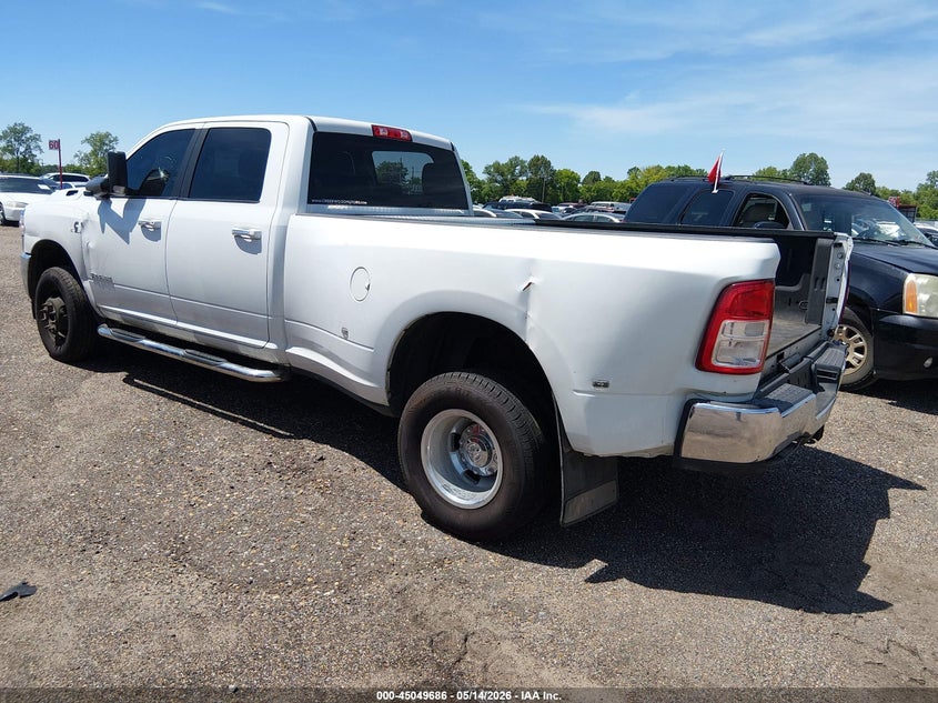 2019 Ram 3500 Ram Big Horn 4X4 8' Box white Lot 111045049686 Vin 3C63RRHL4KG612309