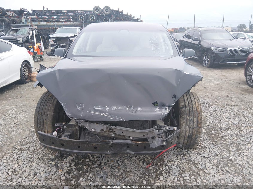 2017 Tesla Model X 100D/75D/90D VIN: 5YJXCAE22HF079156 Lot: 45050146