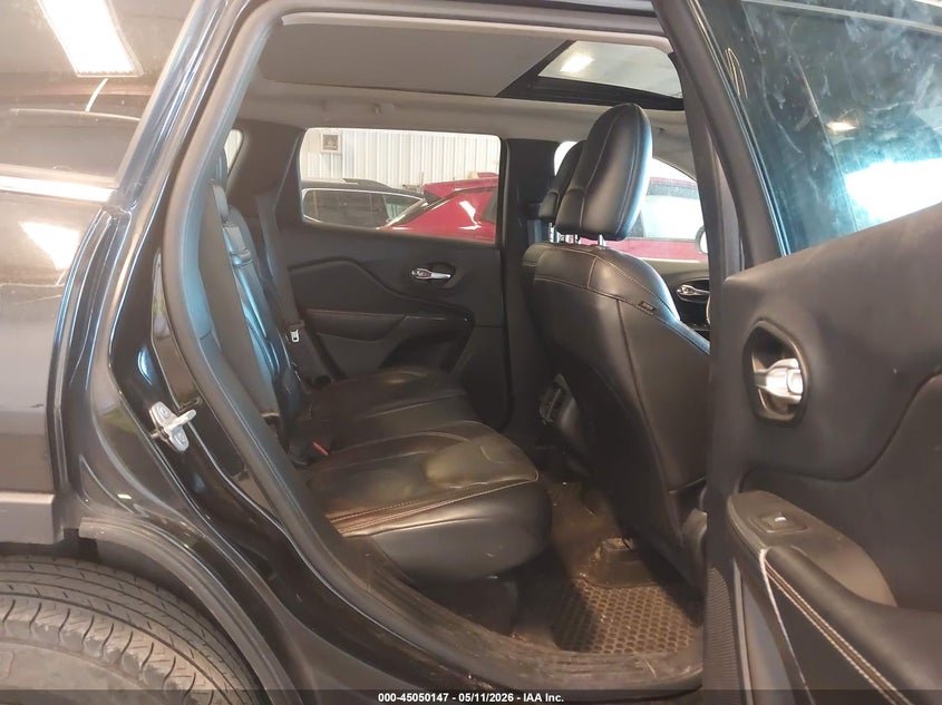 2015 JEEP CHEROKEE auction photo 8