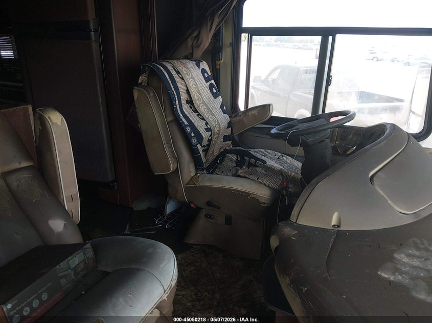 2011 FREIGHTLINER CHASSIS auction photo 5