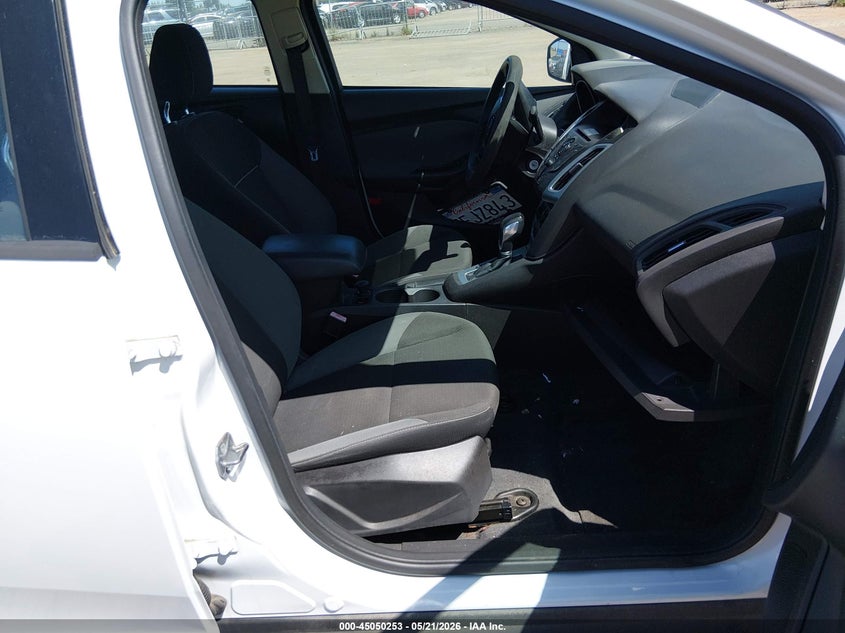 2012 Ford Focus 2.0 Se white Lot 111045050253 Vin 1FAHP3F2XCL115089