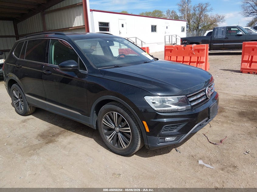 3VV2B7AX5JM037066 VOLKSWAGEN TIGUAN Photo 1