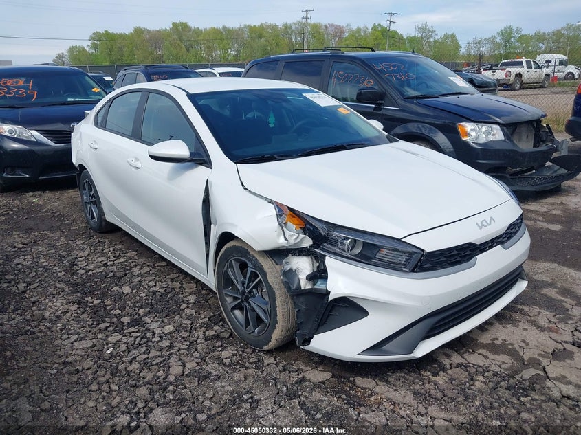 Vin: 3kpf24ad1pe578252, lot: 45547862, kia forte lxs 2023 img_1
