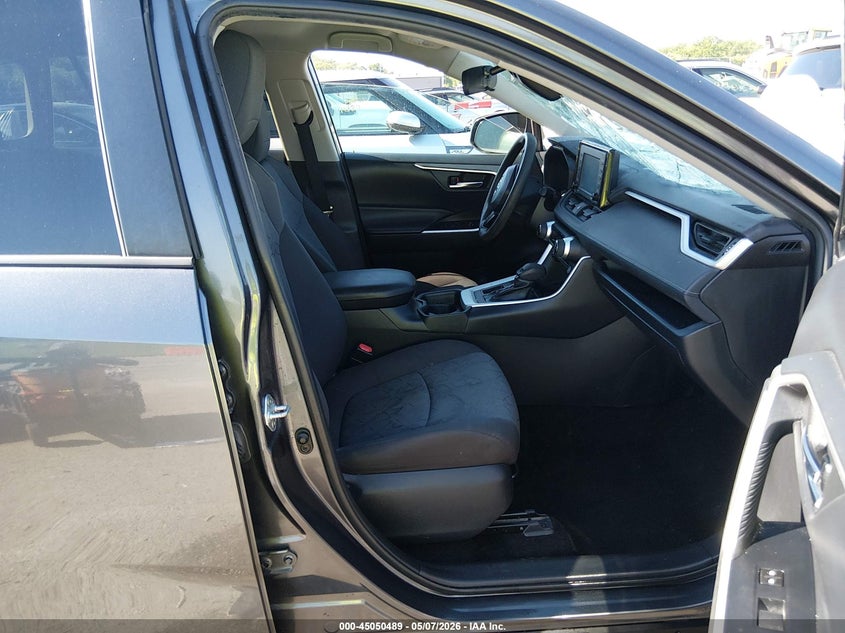 2020 TOYOTA RAV4 auction photo 5