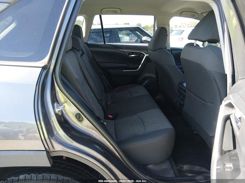 2020 TOYOTA RAV4 auction photo 8