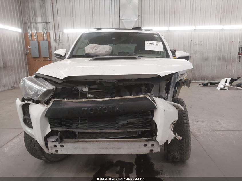 2020 TOYOTA 4RUNNER auction photo 6