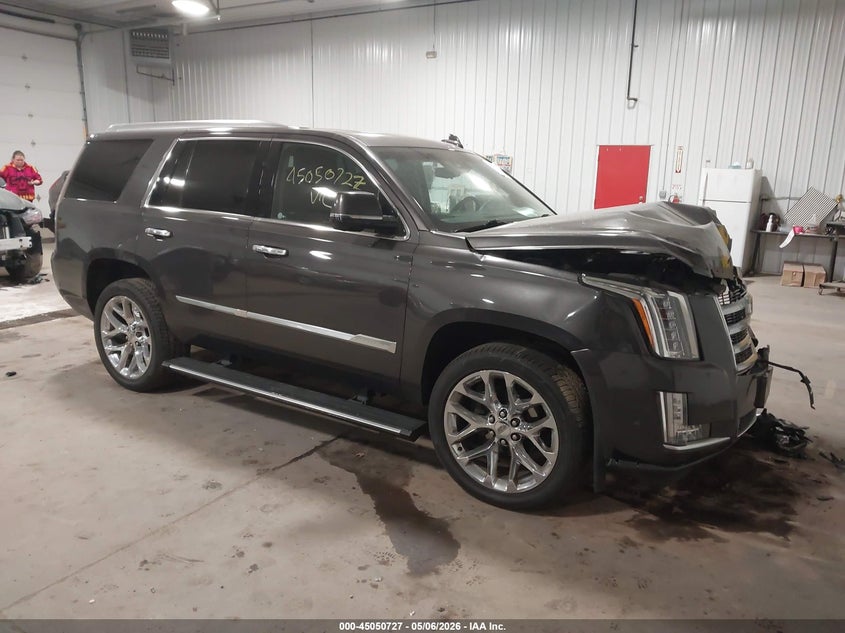Vin: 1gys4ckj7hr338565, lot: 45548257, cadillac escalade premium luxury 2017 img_1