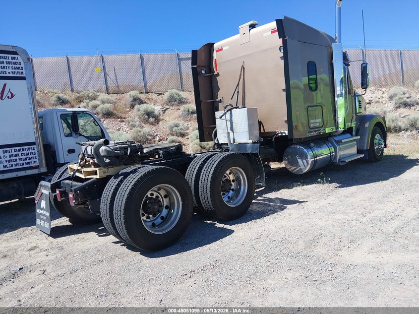 2018 OTHER FREIGHTLINER SD122 TRUCK N/A
