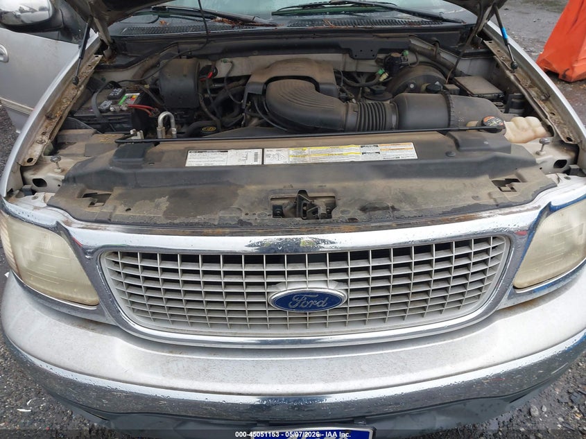 1999 Ford Expedition Eddie Bauer/Xlt VIN: 1FMRU1762XLA69854 Lot: 45051153