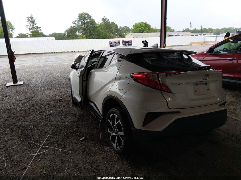 2018 TOYOTA C-HR auction photo 3