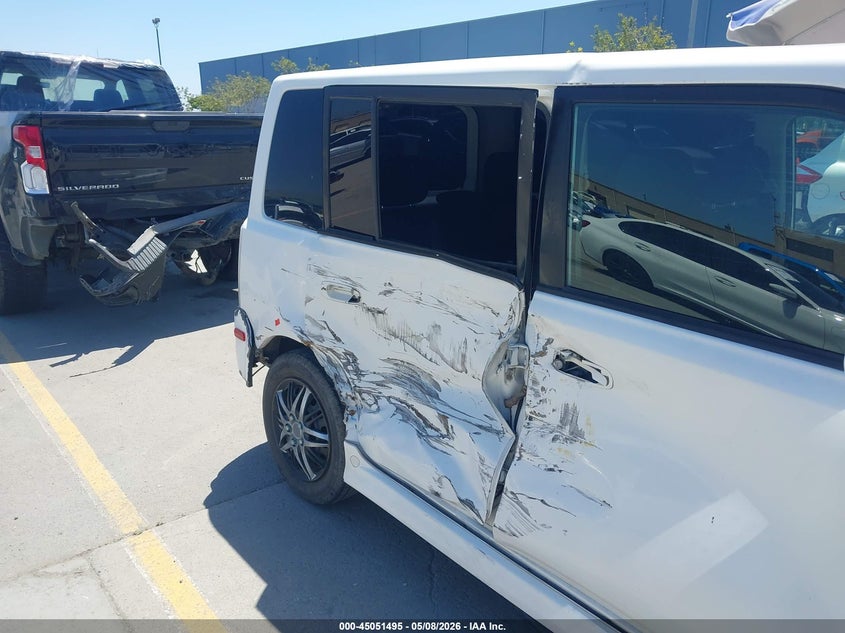 2005 Scion Xb VIN: JTLKT324450173582 Lot: 45051495