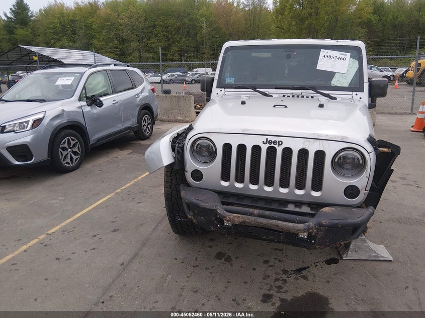 2012 Jeep 3.6 Unlimited Sahara silver Lot 111045052460 Vin 1C4BJWEG4CL169309