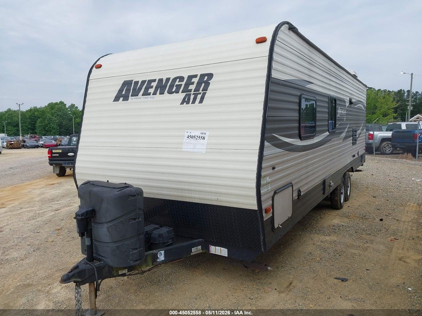 2017 AVENGER TRAVEL TRAILER auction photo 2
