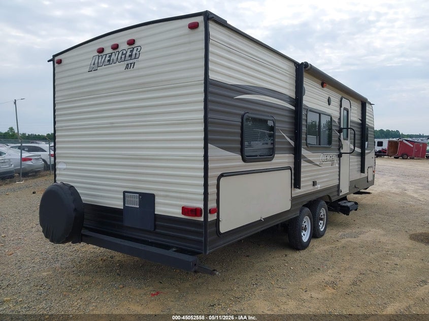 2017 AVENGER TRAVEL TRAILER auction photo 4