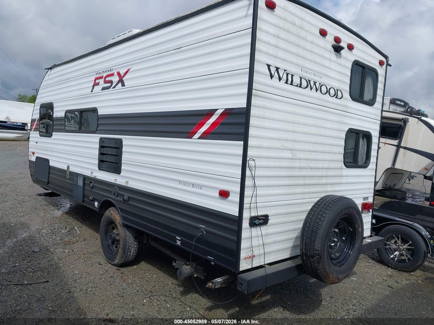 2020 FOREST RIVER WILDWOOD 179DBK 21' auction photo 3