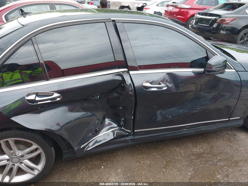2013 MERCEDES-BENZ C 300 auction photo 6