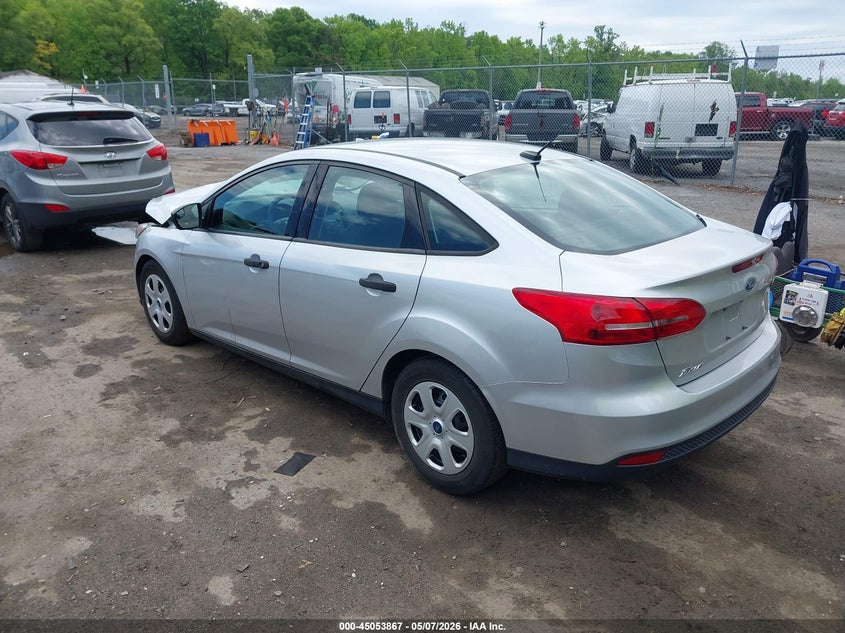 Vin: 1fadp3e2xhl345092, lot: 45551397, ford focus s 20173