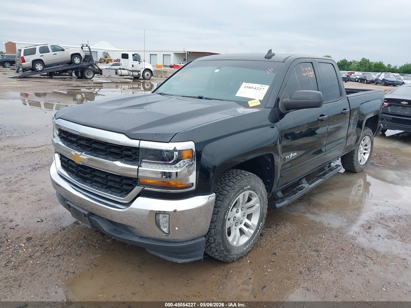 2019 CHEVROLET SILVERADO 1500 LD auction photo 2