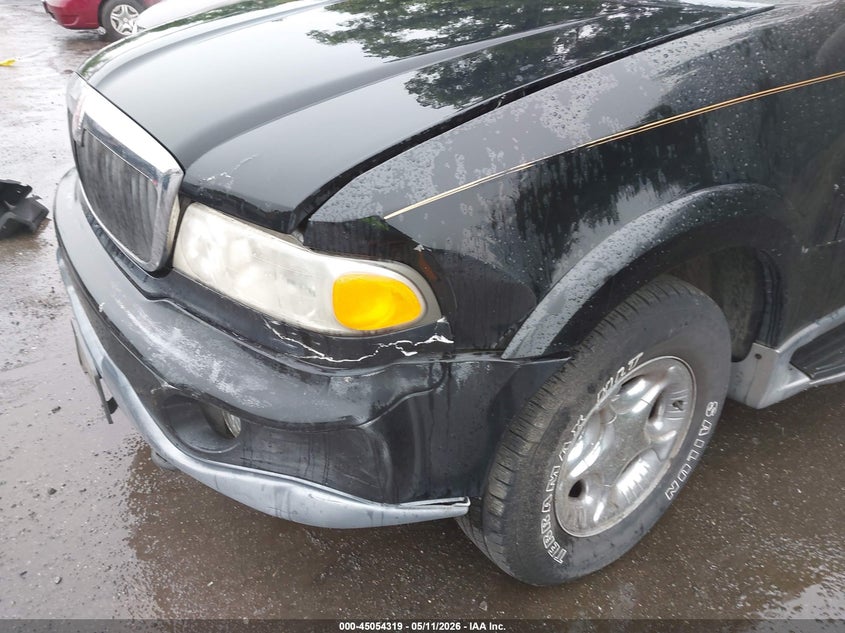 2000 Lincoln Navigator VIN: 5LMFU28A6YLJ19830 Lot: 45054319