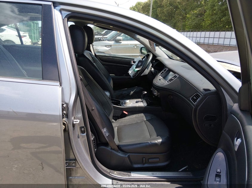 HYUNDAI GENESIS 2014 VIN KMHGC4DD7EU262328