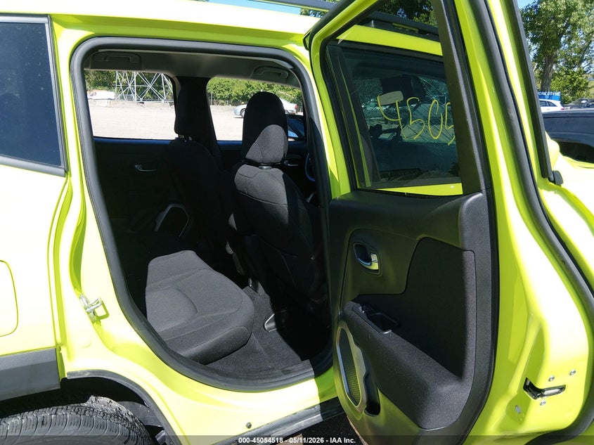 2017 JEEP RENEGADE auction photo 8