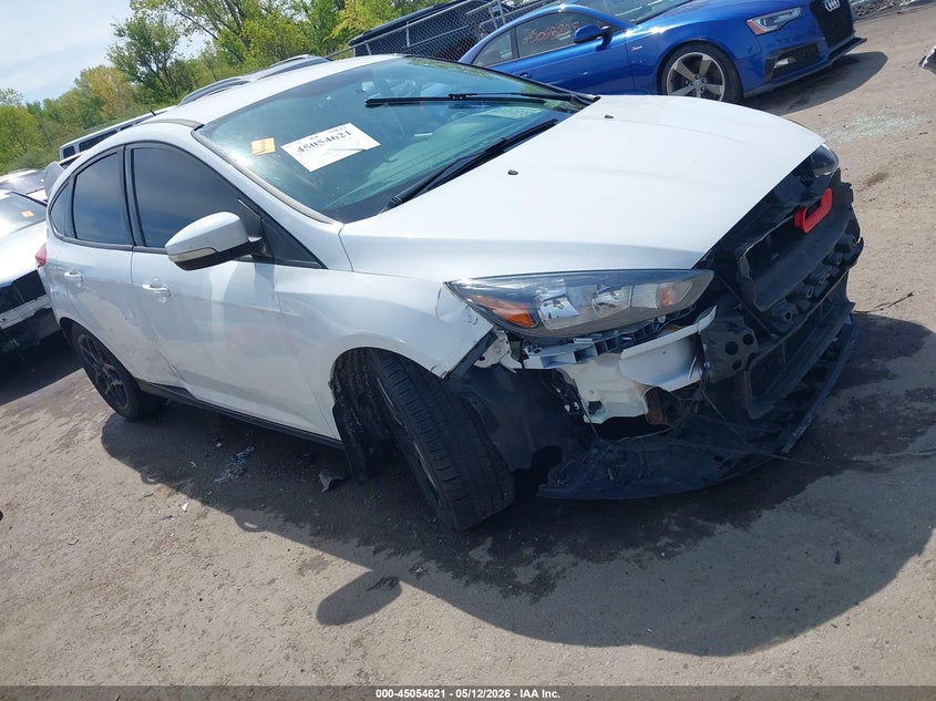 Vin: 1fadp3k27gl332853, lot: 45552151, ford focus se 2016 img_1