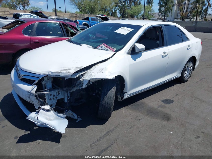 2014 Toyota Camry Le 4T4BF1FK2ER340483 photo 1