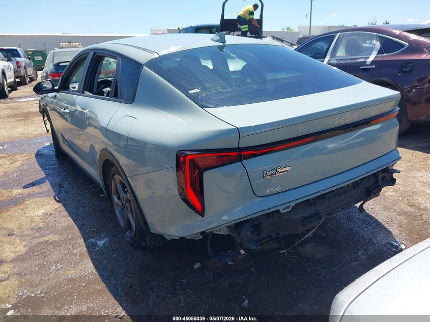 2025 KIA K4 auction photo 3