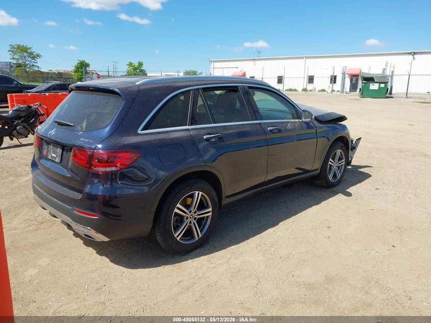 2021 MERCEDES-BENZ GLC 300 4MATIC SUV — Photo 4
