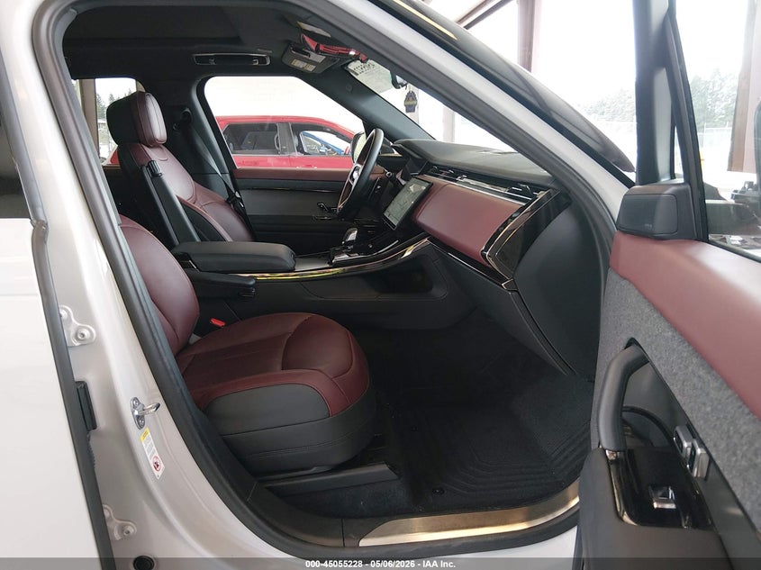 2024 LAND ROVER RANGE ROVER SPORT auction photo 5