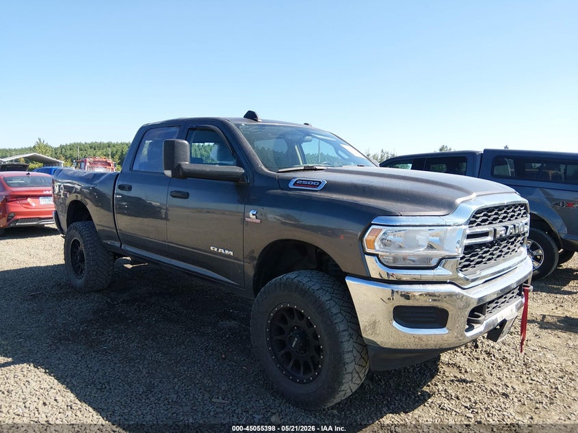 Vin: 3c6ur5clxlg174286, lot: 45552928, ram 2500 tradesman  4x4 6'4 box 2020 img_1