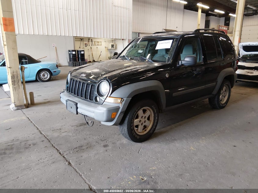 2005 Jeep Liberty Sport 1J4GL48K65W585412 photo 1