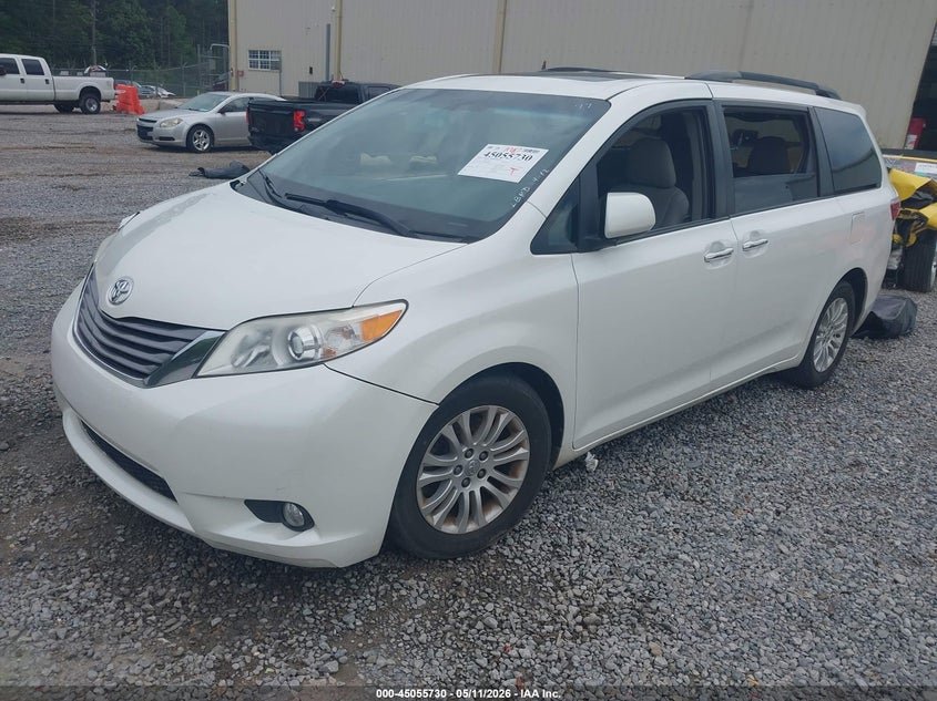 2017 Toyota Sienna Xle 8 Passenger 5TDYZ3DC8HS806806 photo 1