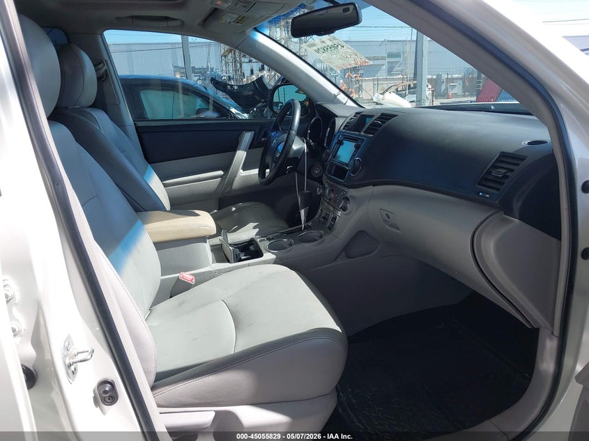 2013 TOYOTA HIGHLANDER SPORT UTILITY VEHICLE 3.5L V-6 DOHC, VVT, 270HP