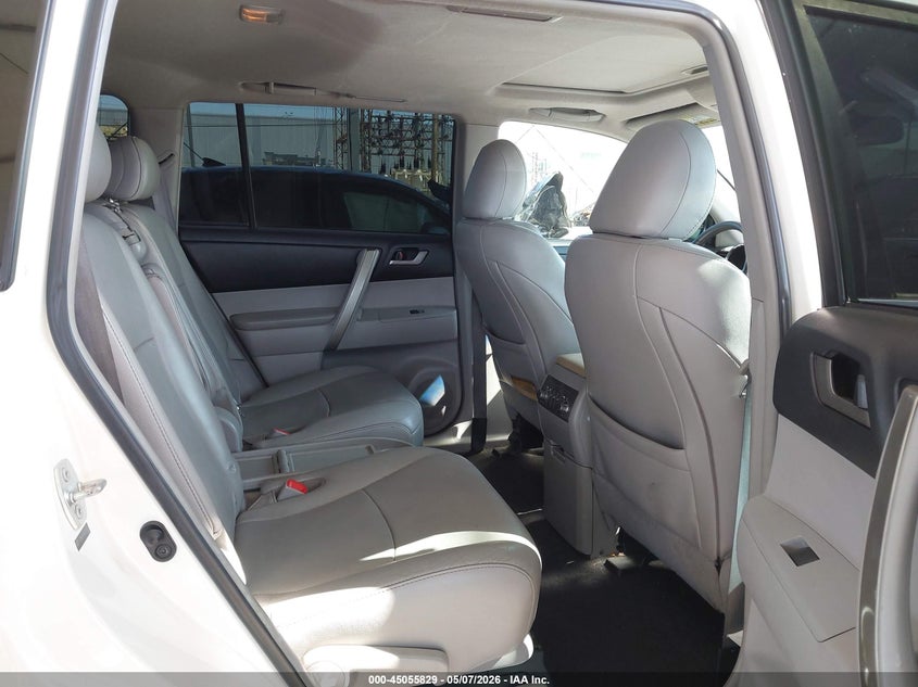 2013 TOYOTA HIGHLANDER SPORT UTILITY VEHICLE 3.5L V-6 DOHC, VVT, 270HP