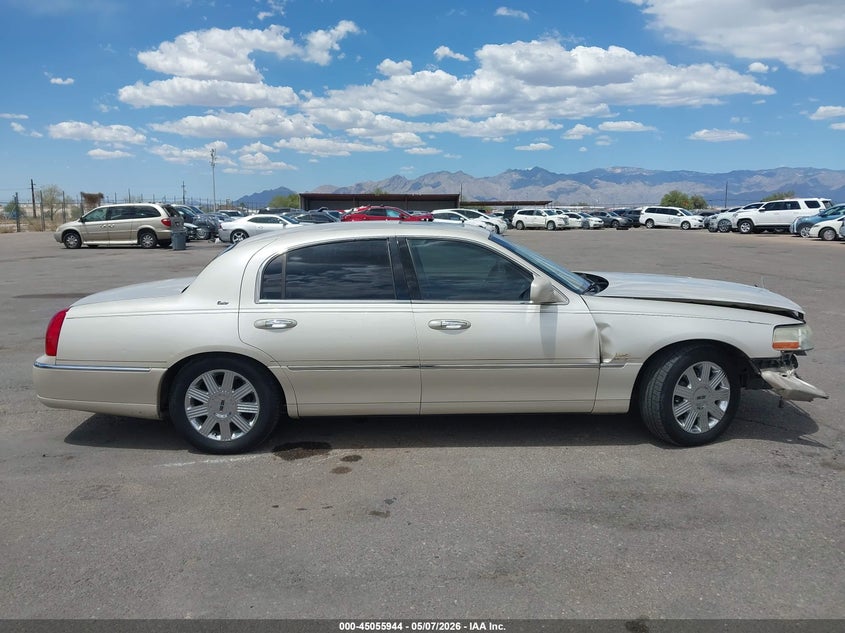 2003 Lincoln Town Car Cartier VIN: 1LNHM83WX3Y613251 Lot: 45055944