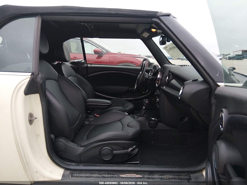 2015 MINI CONVERTIBLE auction photo 5