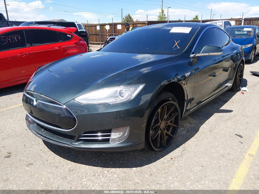 Vin: 5yjsa1cn7dfp06019, lot: 45553560, tesla model s 20132