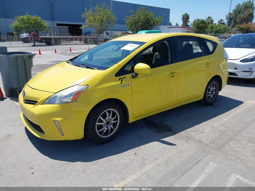 2014 Toyota Prius V Three JTDZN3EUXEJ011093 photo 1