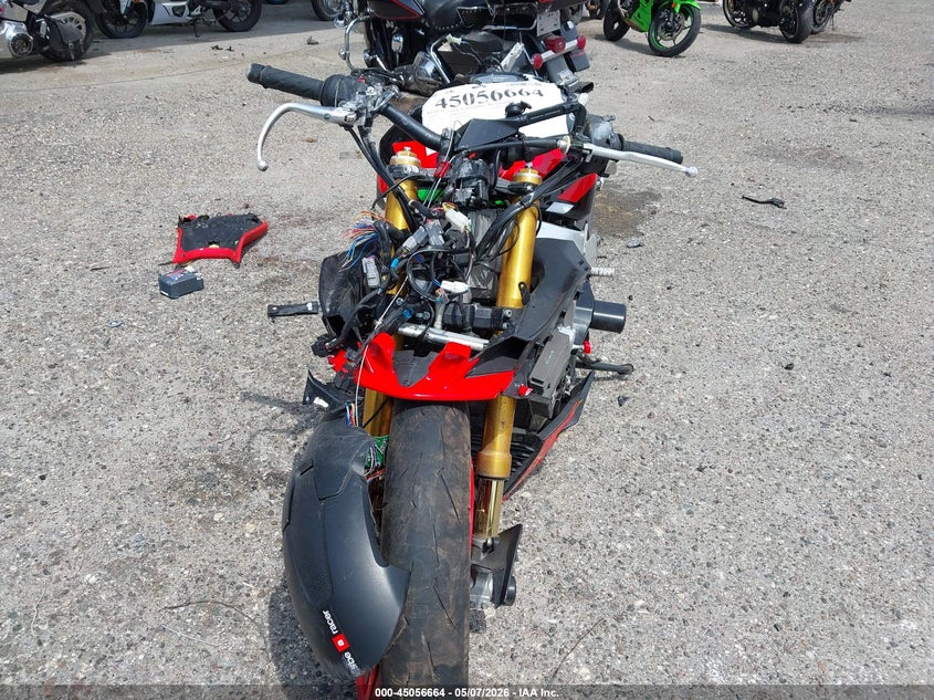 2021 APRILIA TUONO V4 auction photo 5