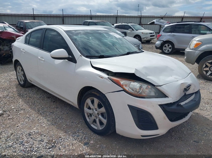 JM1BL1SG8A1286403 MAZDA MAZDA3 Photo 1