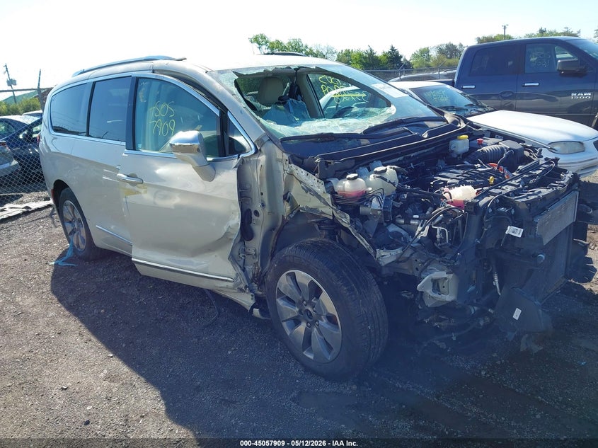 2019 CHRYSLER PACIFICA HYBRID auction photo 1