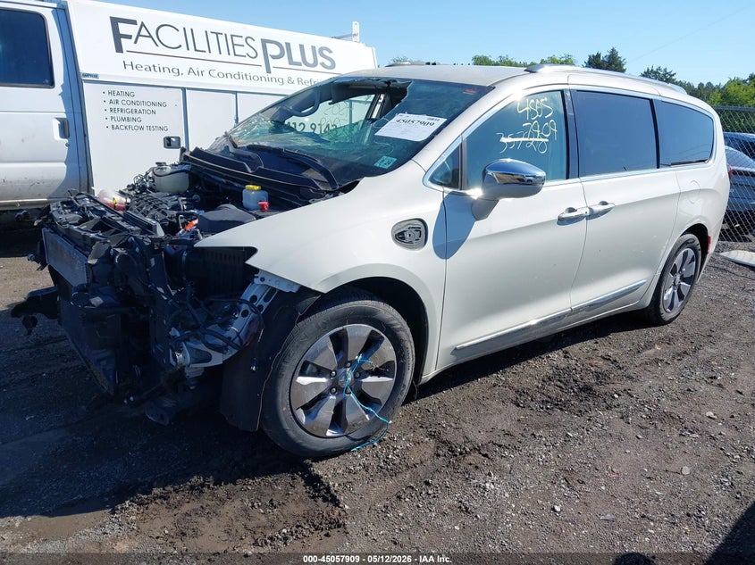 2019 CHRYSLER PACIFICA HYBRID auction photo 2