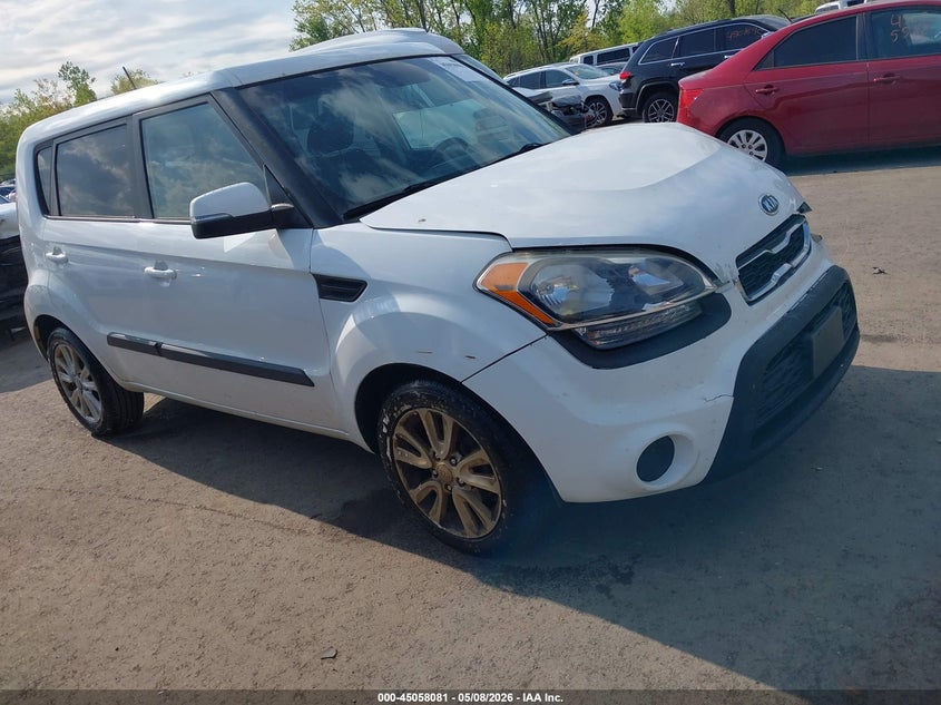 2013 KIA SOUL +