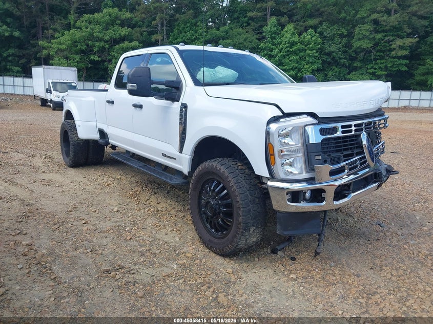 2024 FORD F-350 XLT
