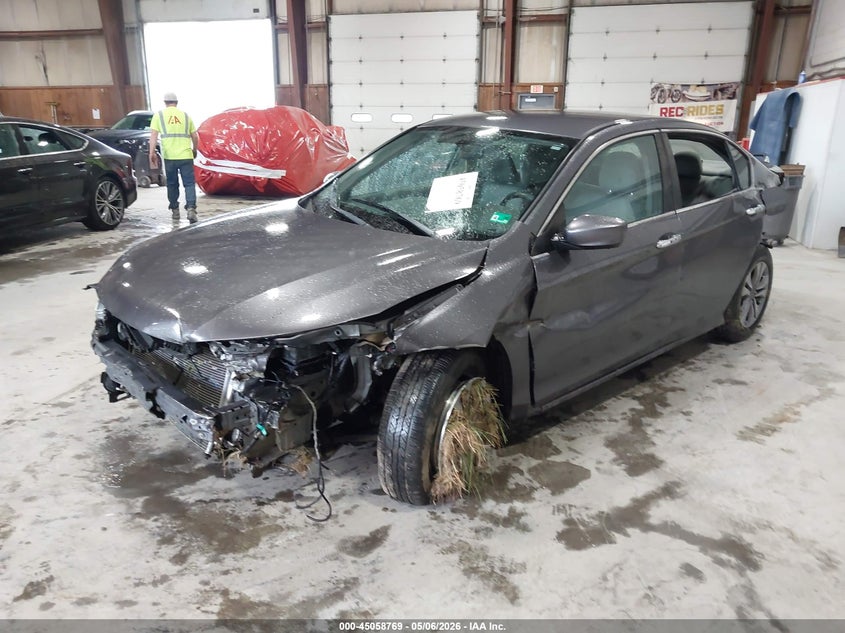 2015 HONDA ACCORD auction photo 2