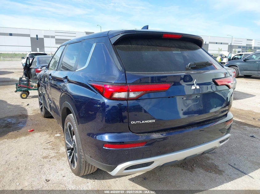 2024 MITSUBISHI OUTLANDER auction photo 3