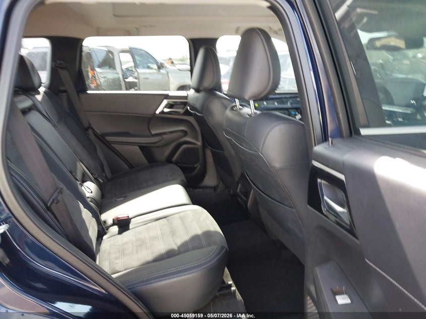 2024 MITSUBISHI OUTLANDER auction photo 8